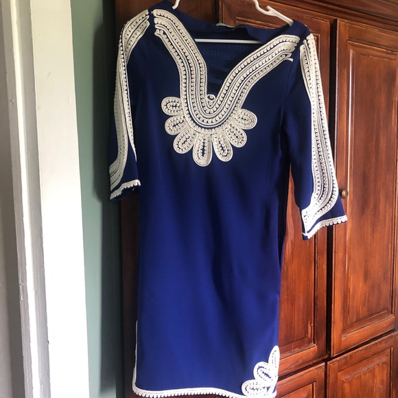 Camila Tree blue shift dress with white embroidery - Picture 2 of 2
